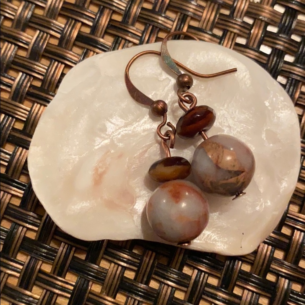 Earthy boho hanging earring.